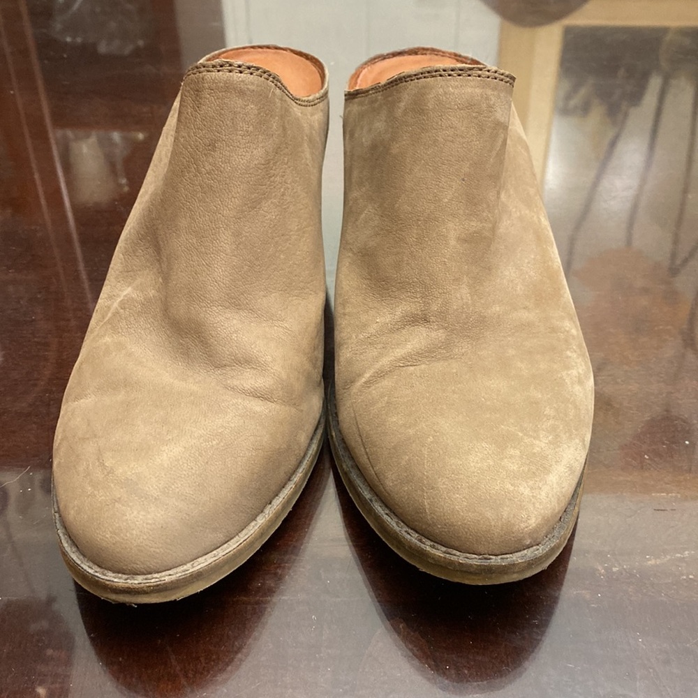 Lucky Brand clogs